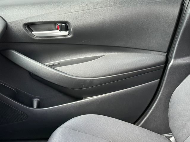 Used 2021 Toyota Corolla LE image 14