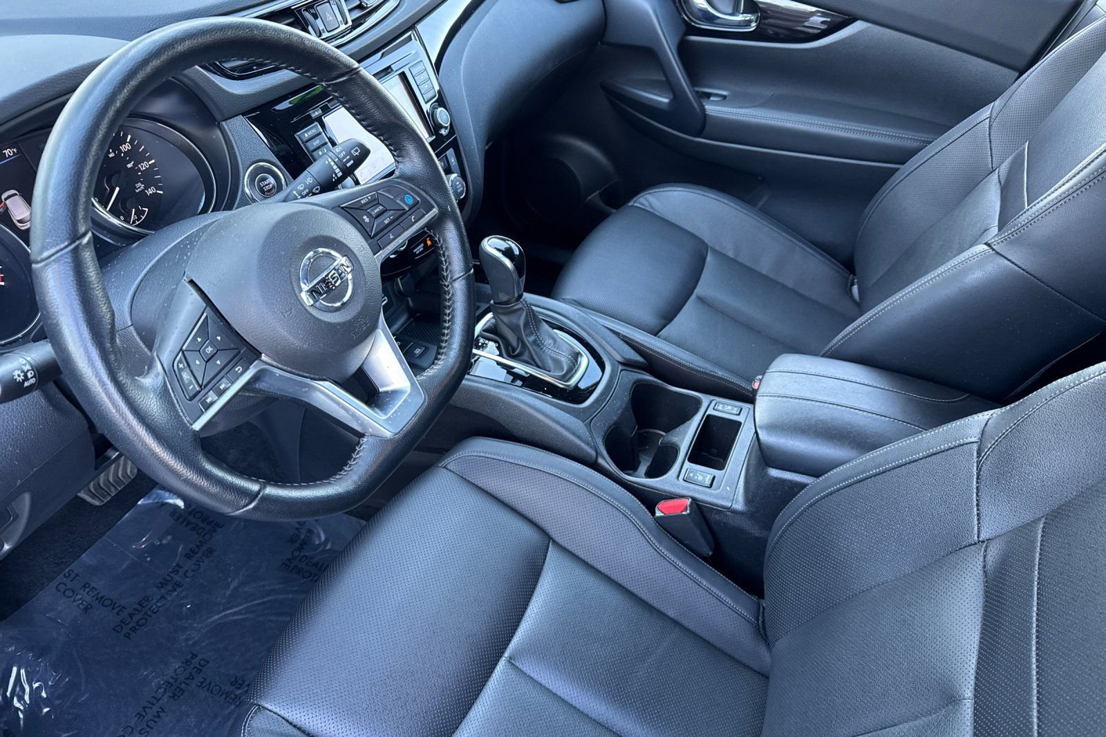 Used 2022 Nissan Rogue Sport SL image 10