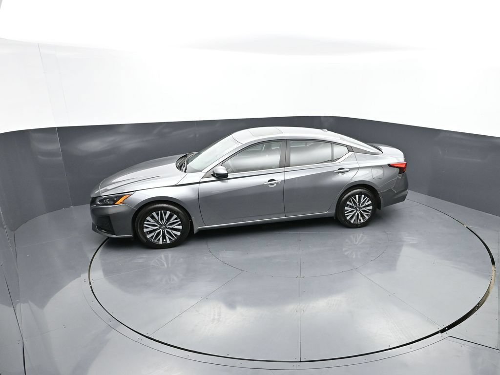 Certified 2023 Nissan Altima 2.5 SV w/ SV Premium Package AWD/4WD image 42