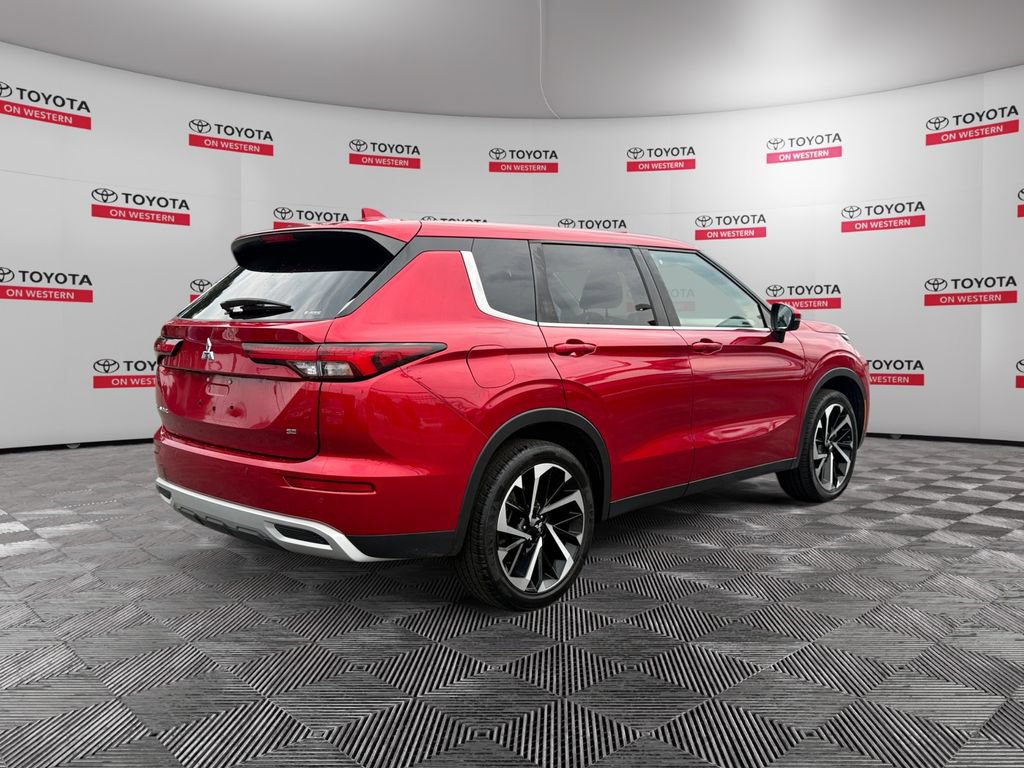 Used 2024 Mitsubishi Outlander SE AWD/4WD image 5