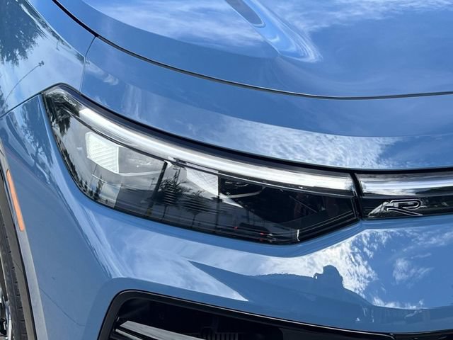 New 2026 Volkswagen Tiguan SEL R-Line AWD/4WD image 8