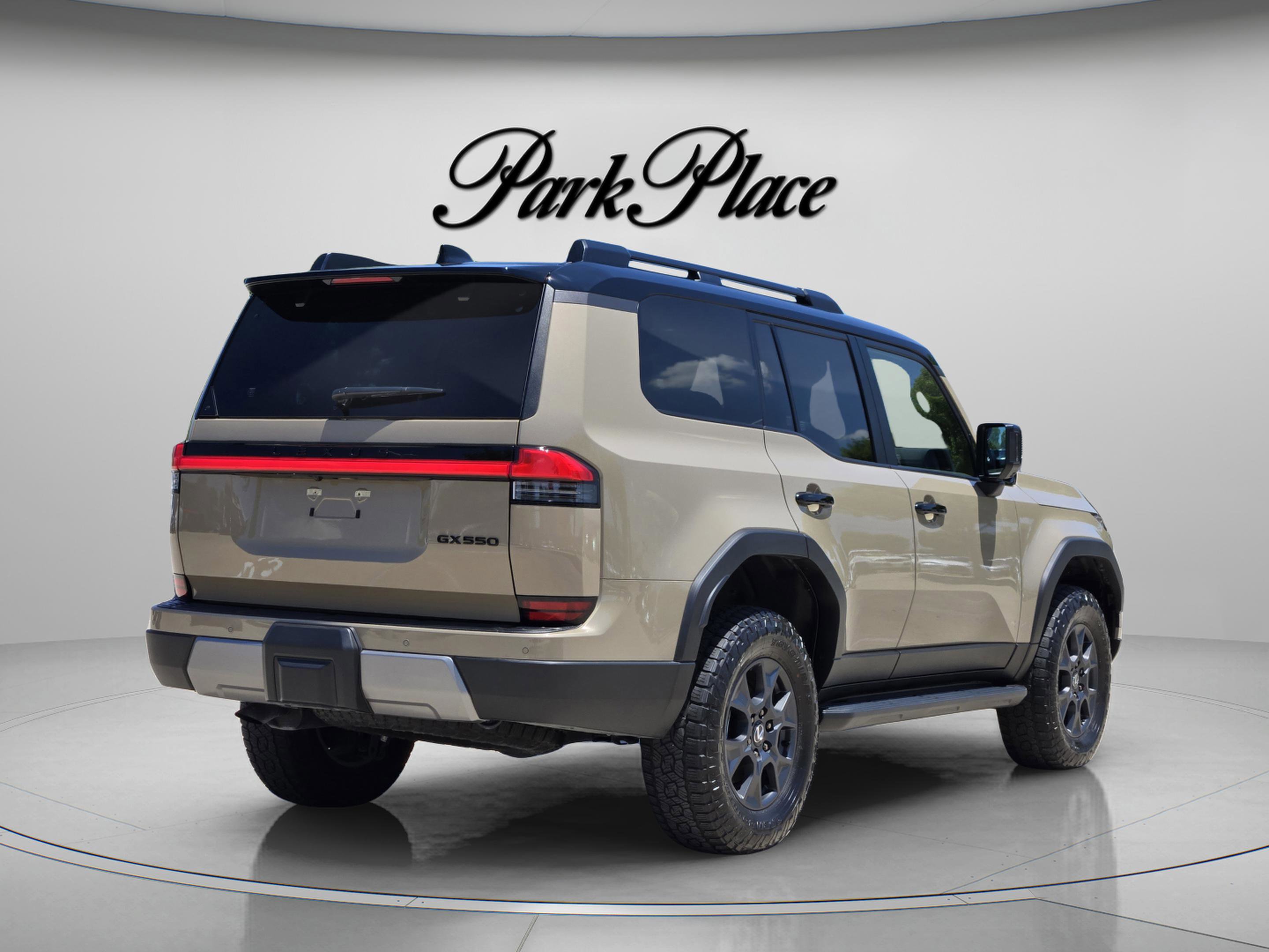 Used 2025 Lexus GX 550 w/ Accessory Package (CT) AWD/4WD image 5