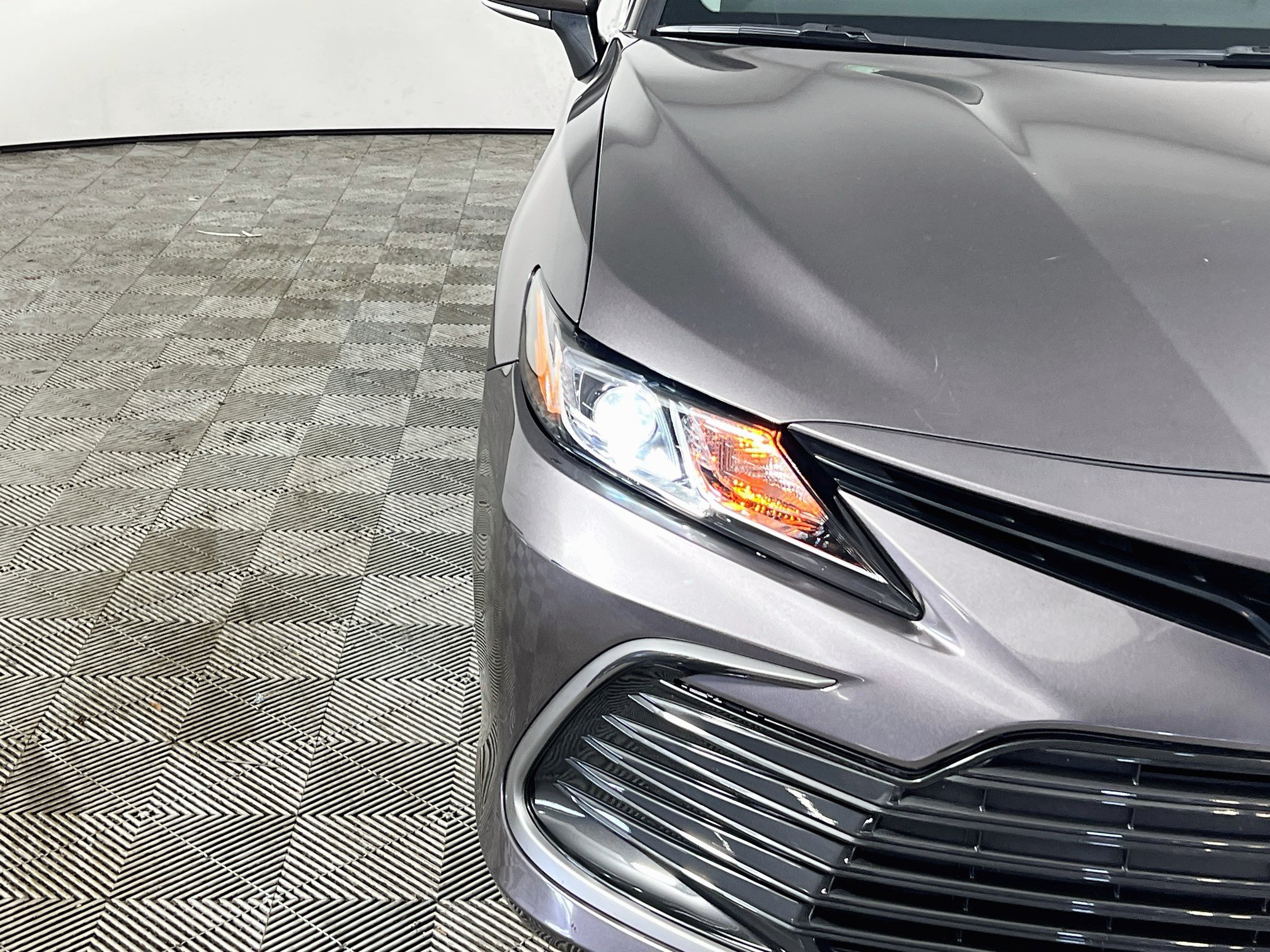 Used 2024 Toyota Camry LE w/ Convenience Package FWD image 12