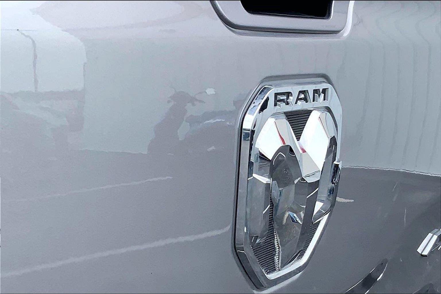 Used 2024 RAM 1500 Laramie AWD/4WD image 30