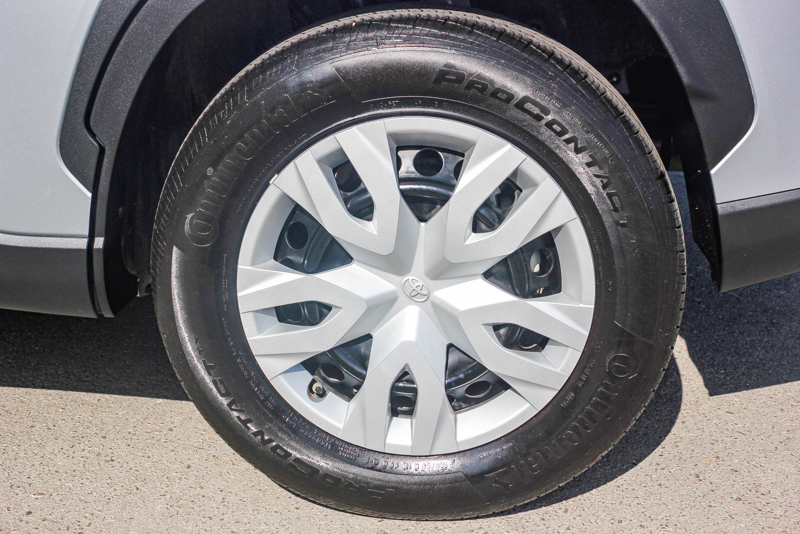 Used 2023 Toyota Corolla Cross L image 11