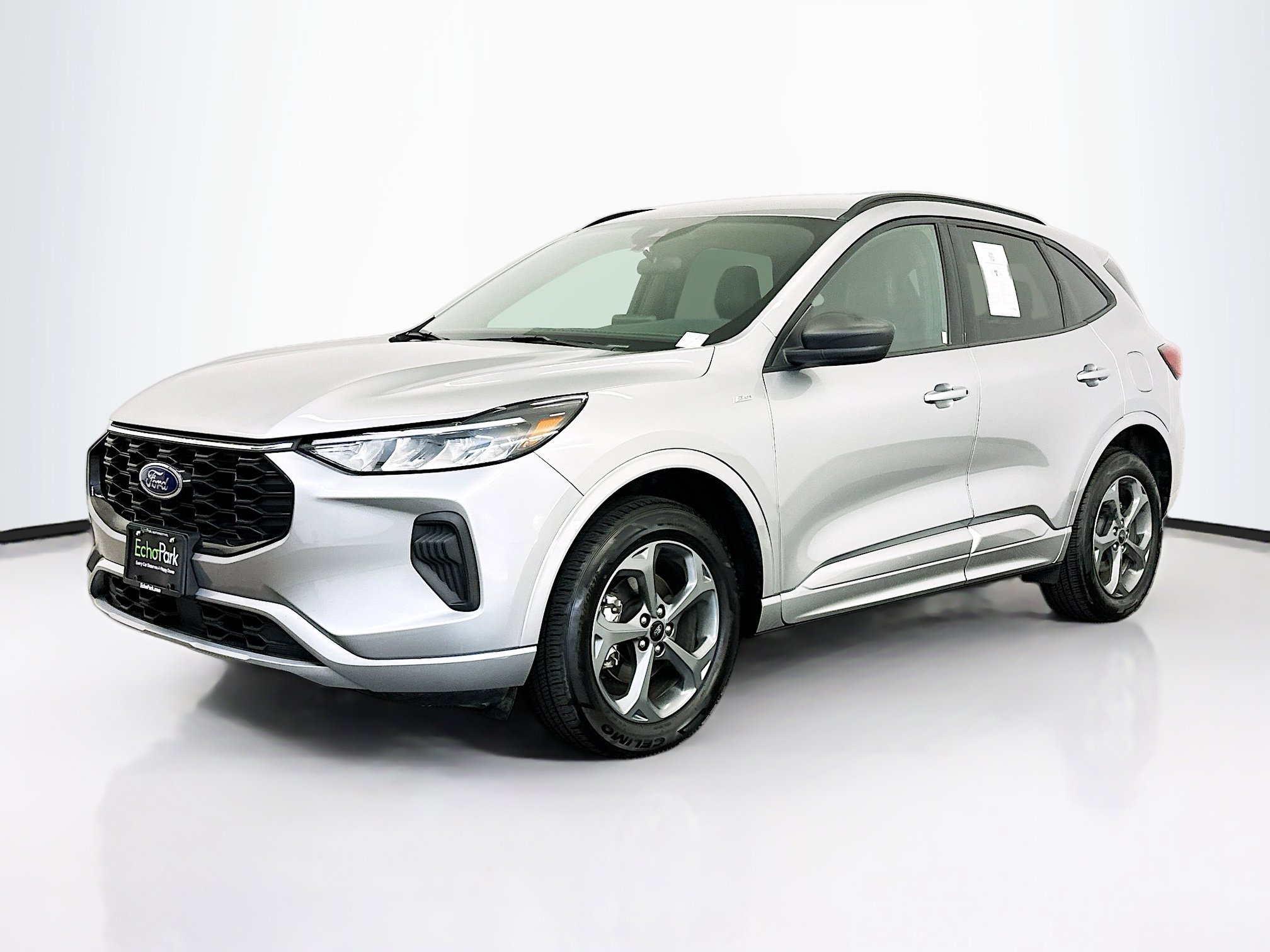 Used 2024 Ford Escape ST-Line image 3