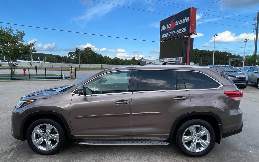 Used 2017 Toyota Highlander Limited FWD image 6
