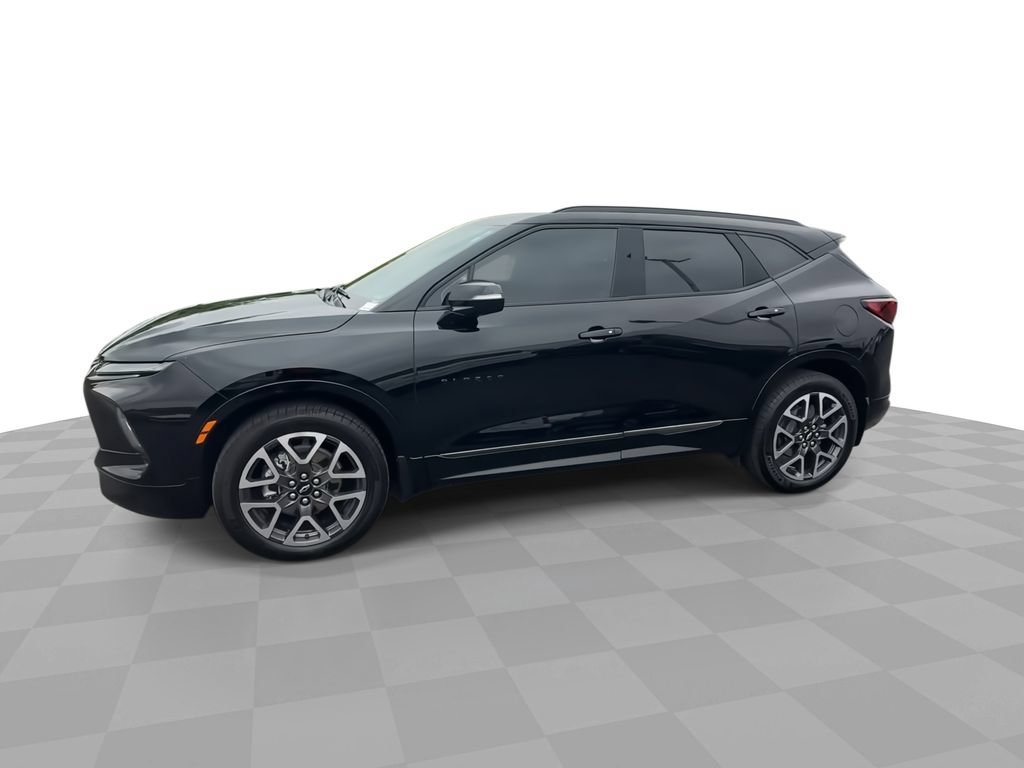 Certified 2023 Chevrolet Blazer RS w/ Driver Confidence II Package FWD image 5