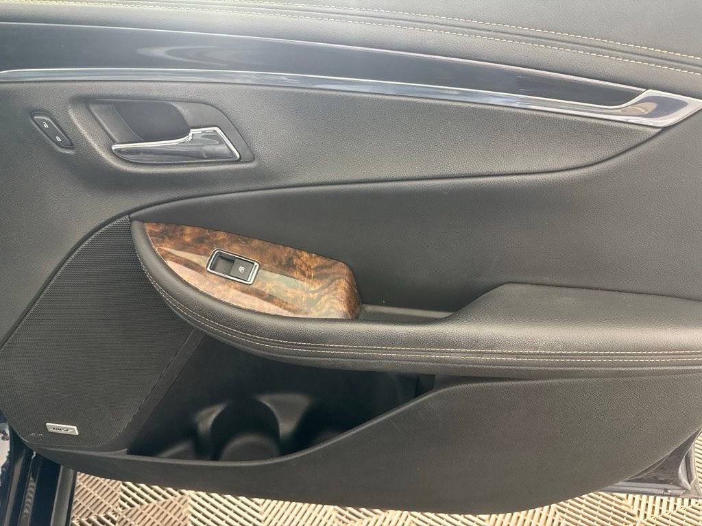 Used 2015 Chevrolet Impala LTZ FWD image 24