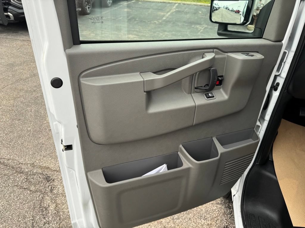 New 2026 Chevrolet Express 3500 w/ Power Convenience Package RWD image 9