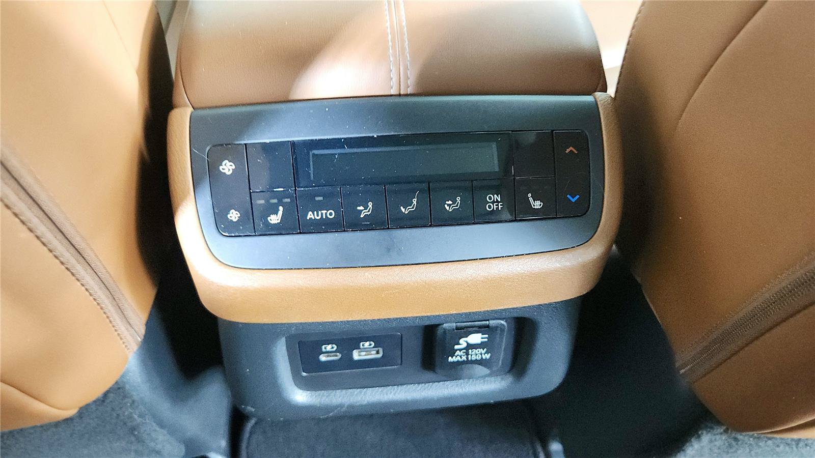 Used 2023 Nissan Pathfinder Platinum w/ Cargo Package FWD image 16