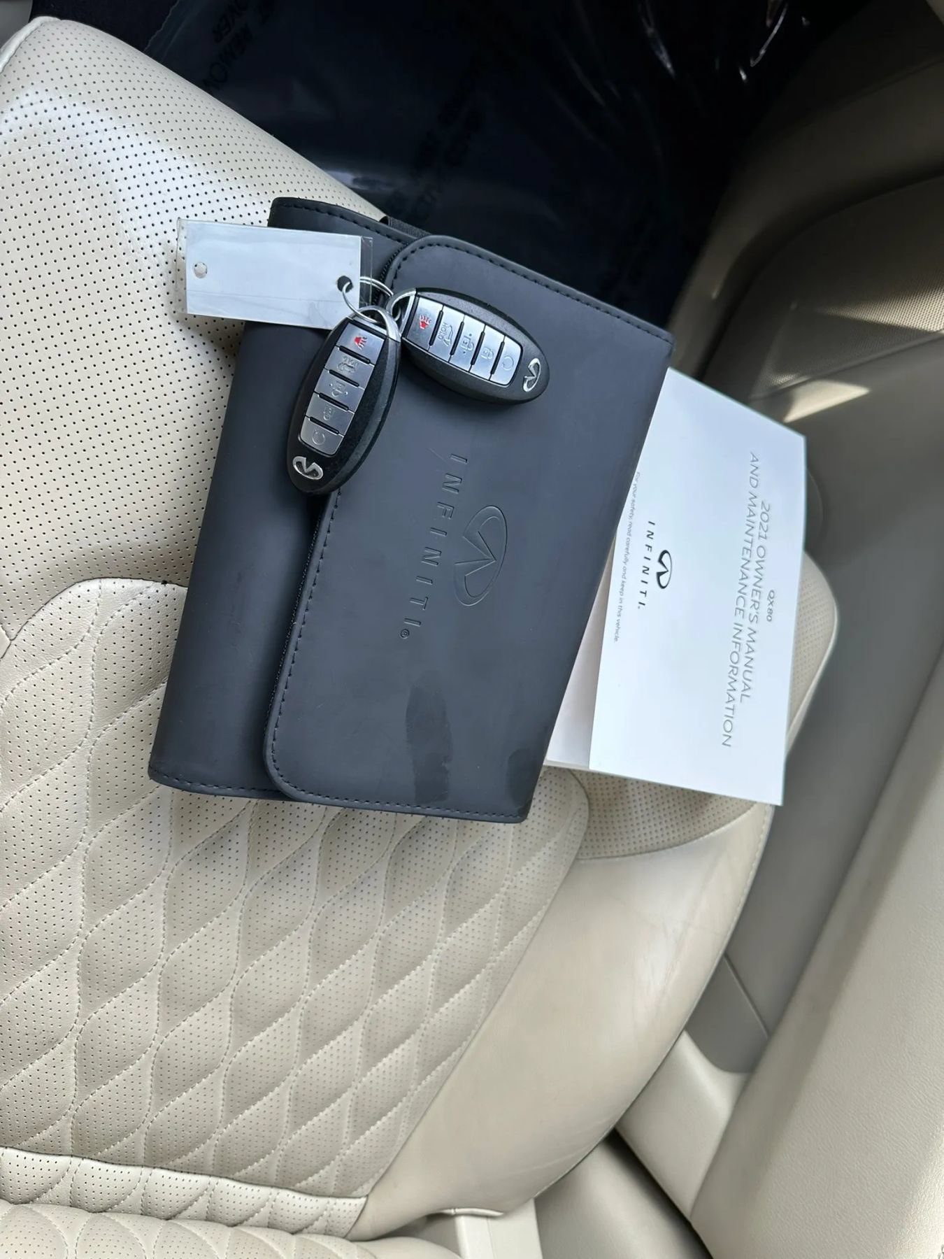 Used 2021 INFINITI QX80 Sensory w/ All-Season Package AWD/4WD image 30