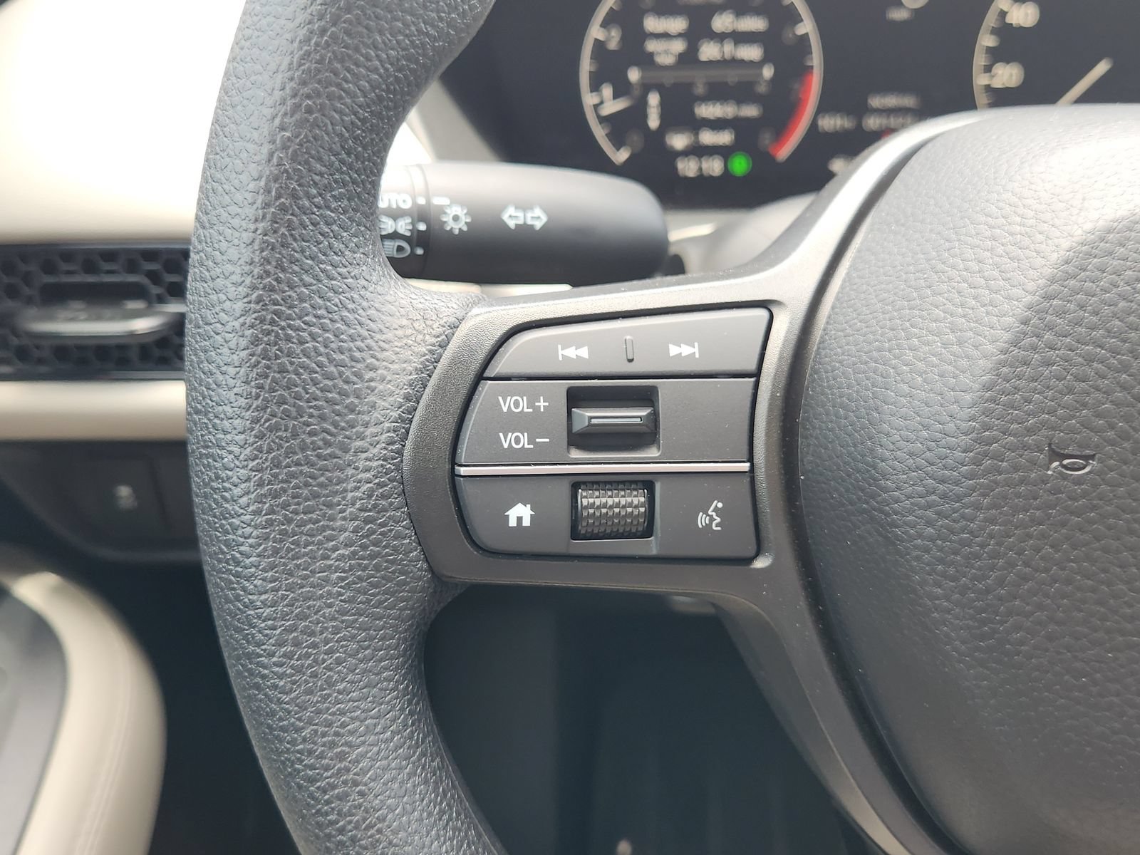 Used 2027 Honda HR-V LX image 32