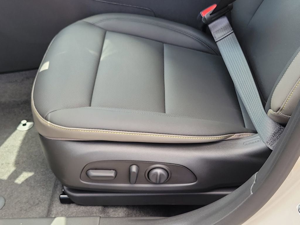 New 2026 Chevrolet Trax ACTIV w/ Driver Confidence Package FWD image 14