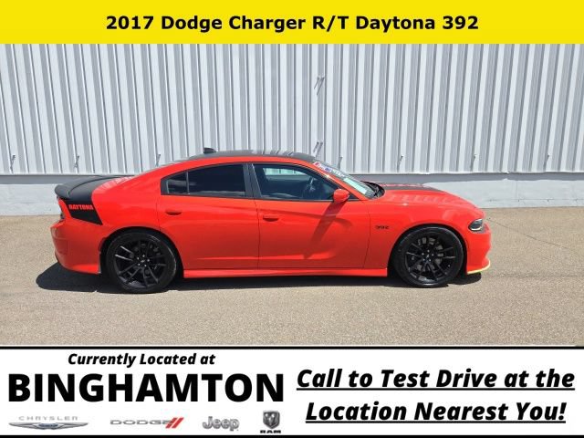 Used 2017 Dodge Charger R/T RWD image 3
