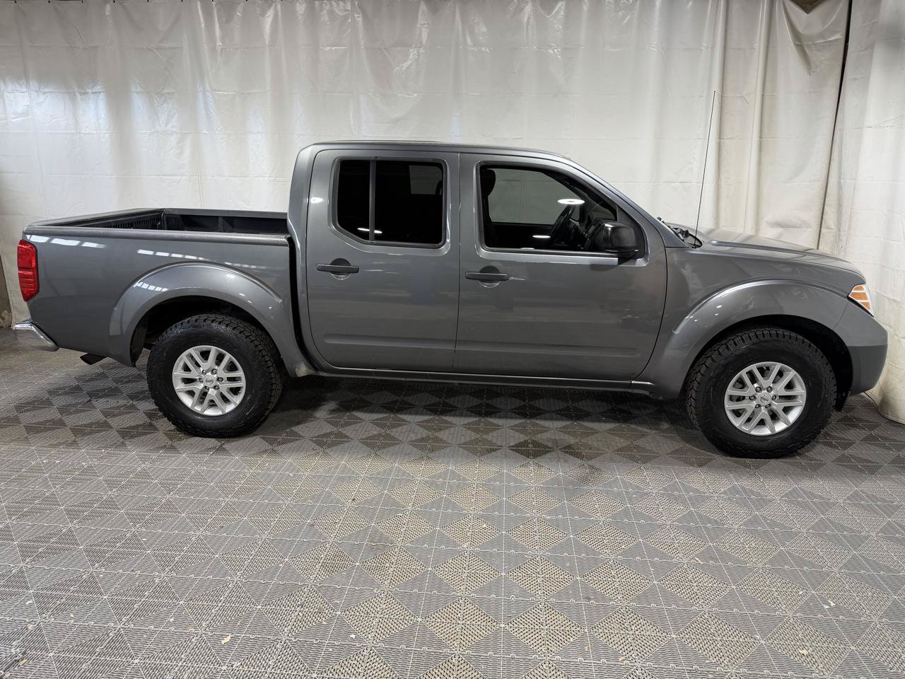 Used 2019 Nissan Frontier SV AWD/4WD image 8