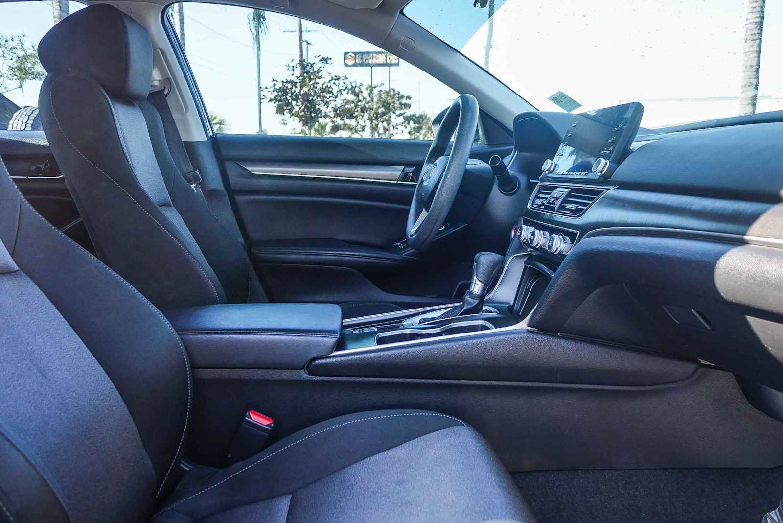 Used 2018 Honda Accord LX image 16