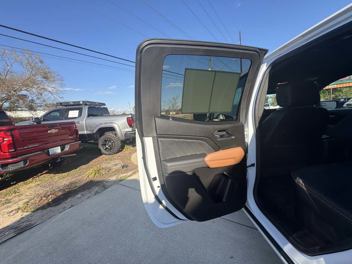 Used 2025 GMC Canyon AT4 w/ AT4 Premium Package AWD/4WD image 30