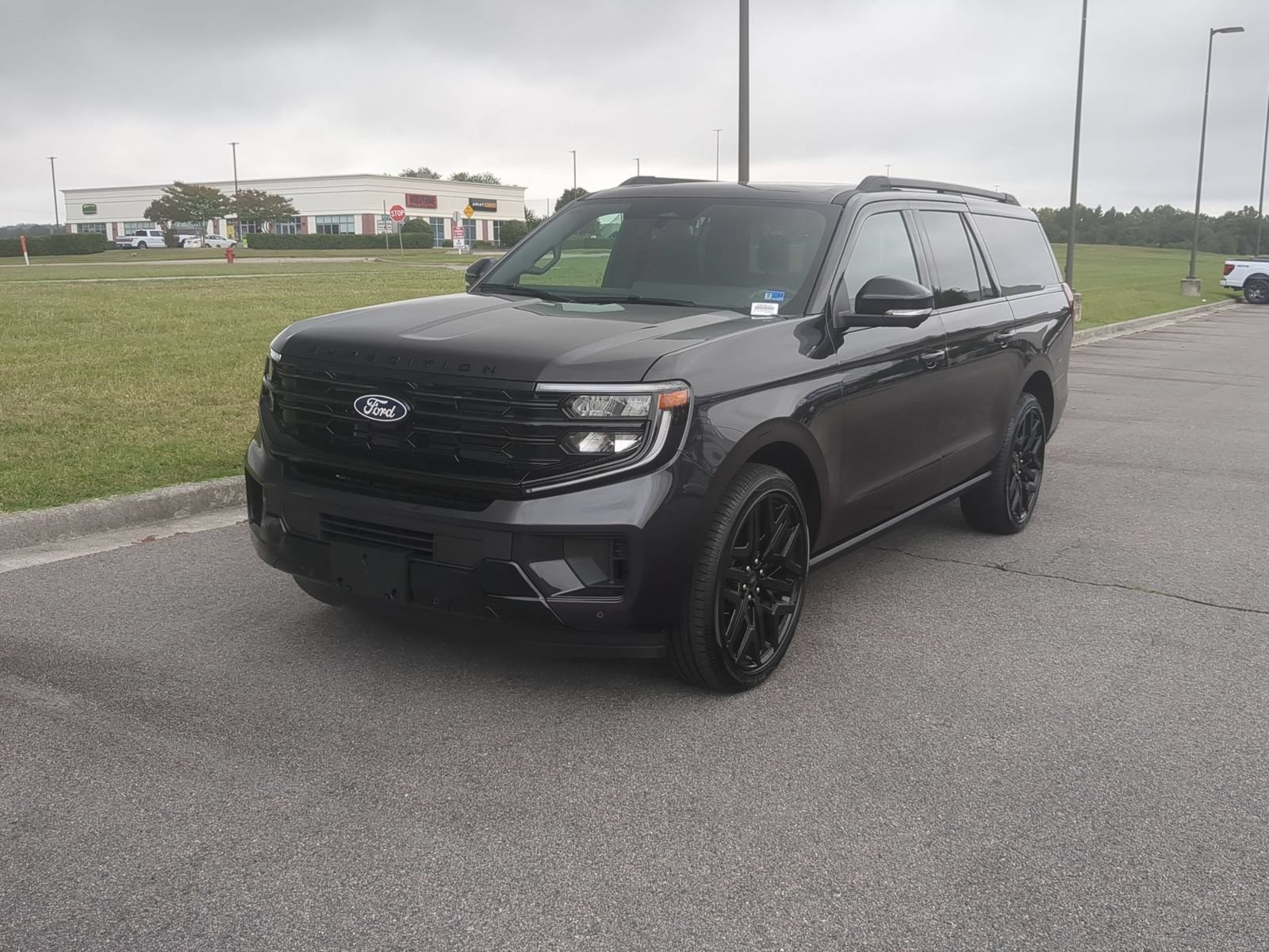 New 2027 Ford Expedition Max Platinum w/ Stealth Performance Package AWD/4WD image 7