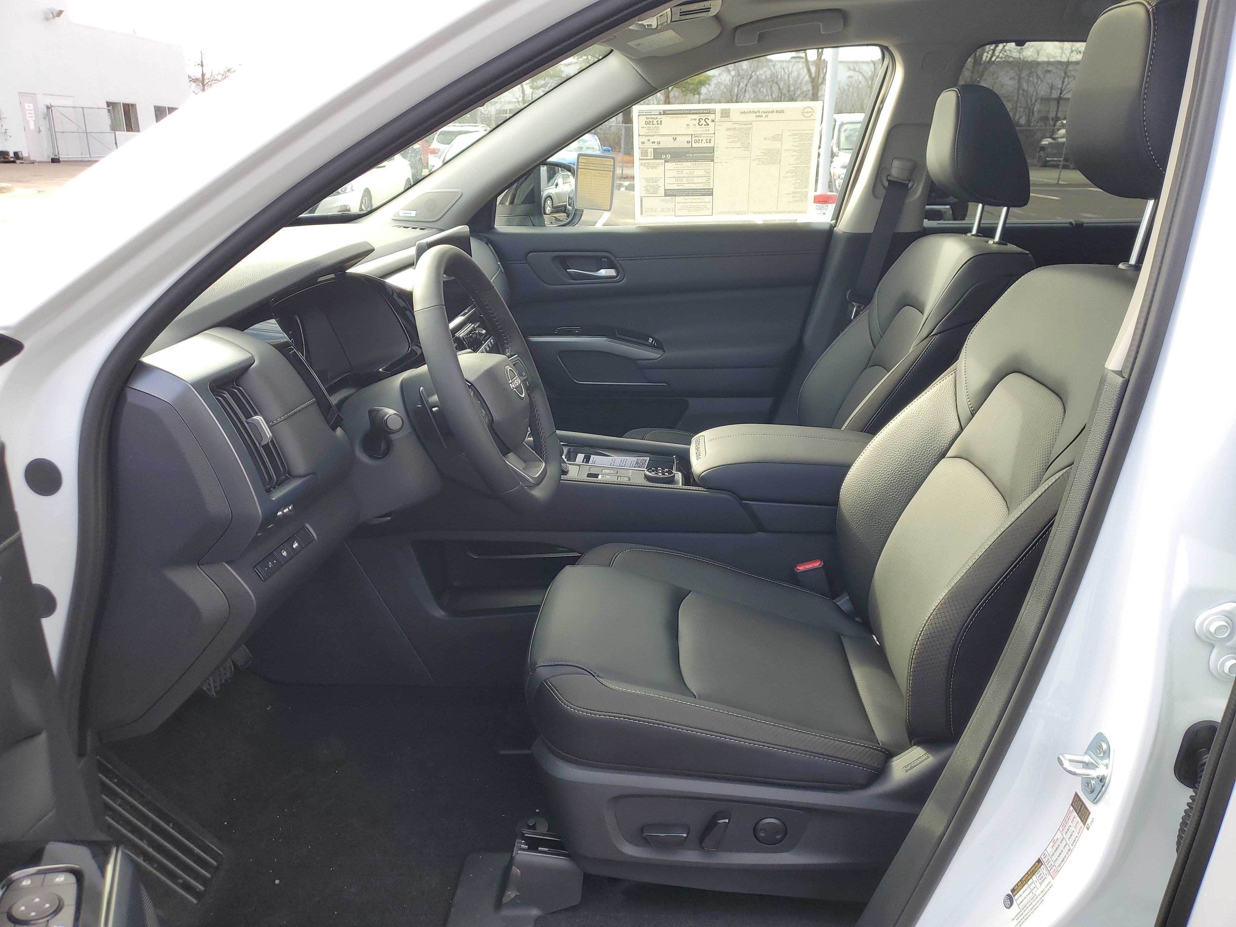 New 2026 Nissan Pathfinder SL w/ SL Premium Package image 5