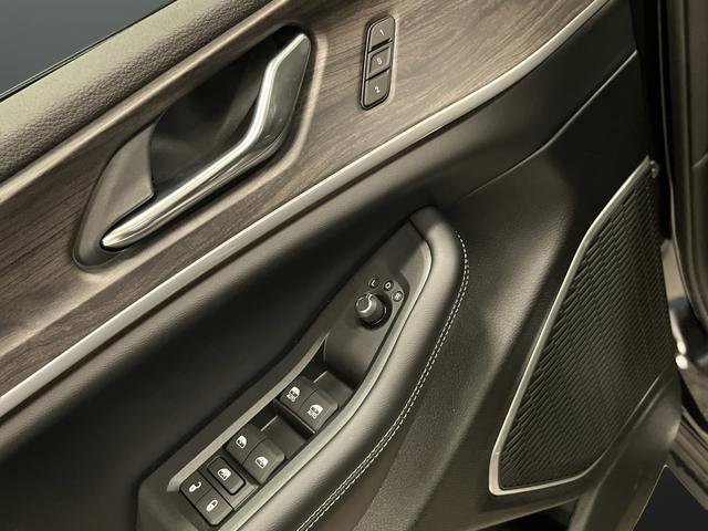 New 2026 Jeep Grand Cherokee Limited image 29