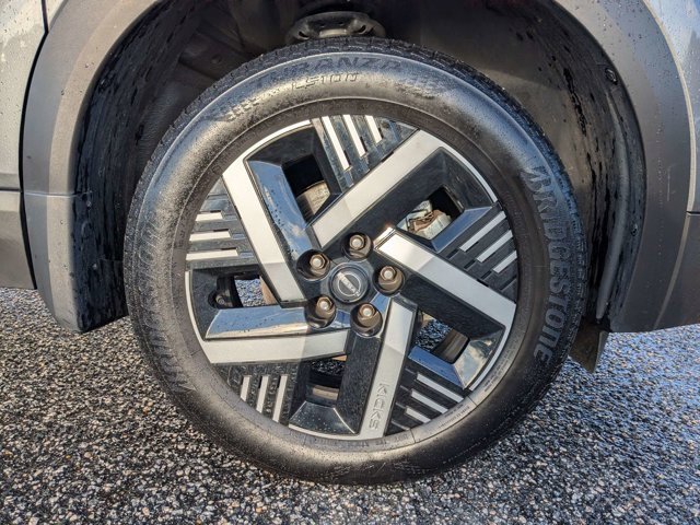 Used 2025 Nissan Kicks SV image 12