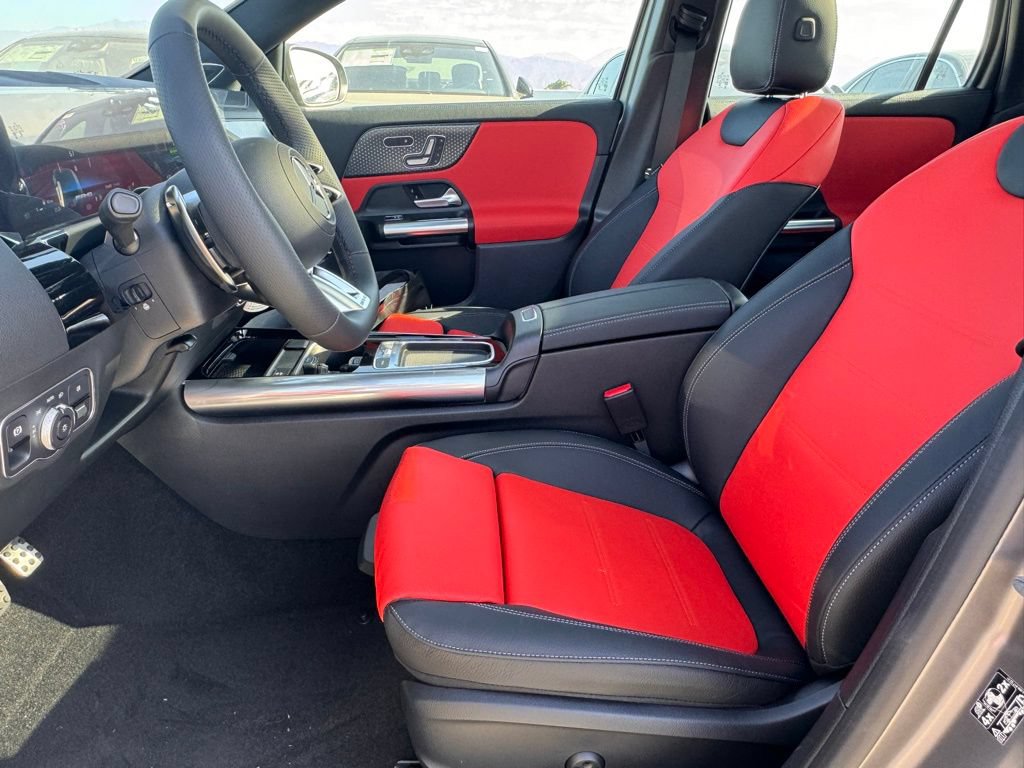 Used 2025 Mercedes-Benz GLA 35 AMG 4MATIC image 19