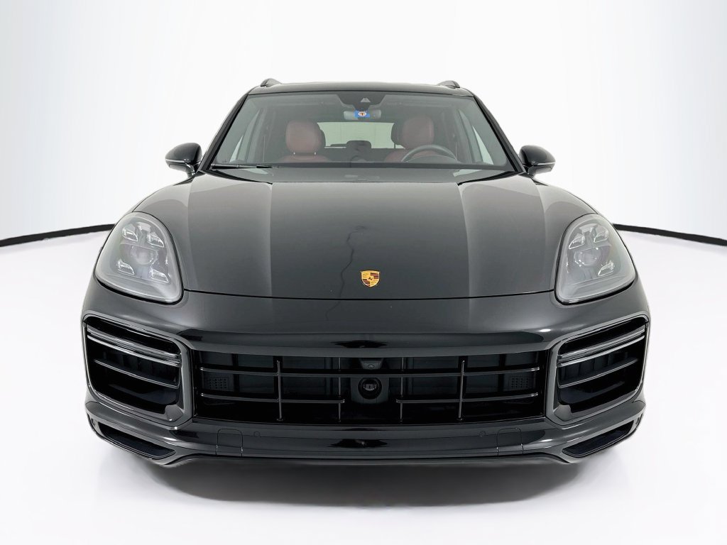 Certified 2023 Porsche Cayenne Turbo AWD/4WD image 6