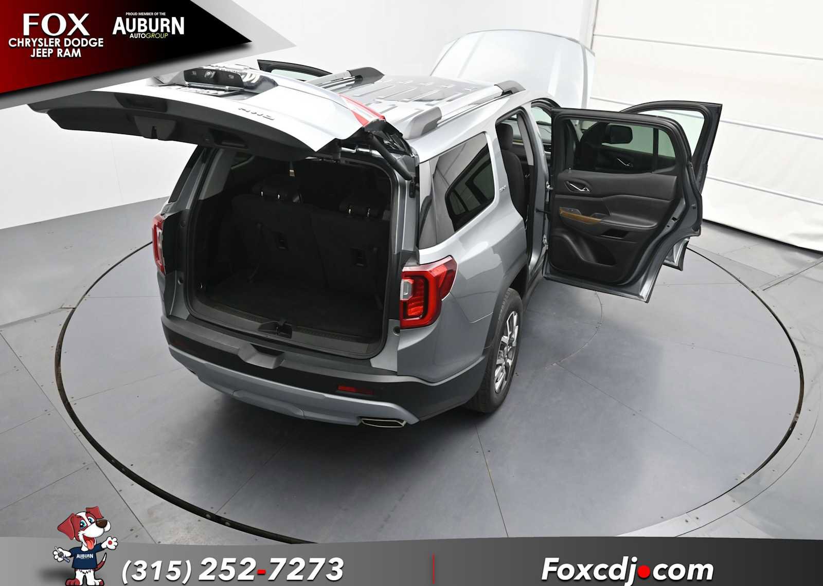 Used 2023 GMC Acadia SLE w/ Driver Convenience Package image 34