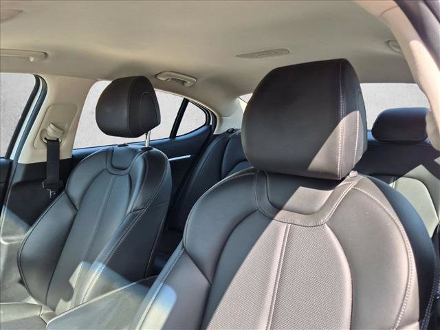 Used 2025 Genesis G70 2.5T AWD/4WD image 16