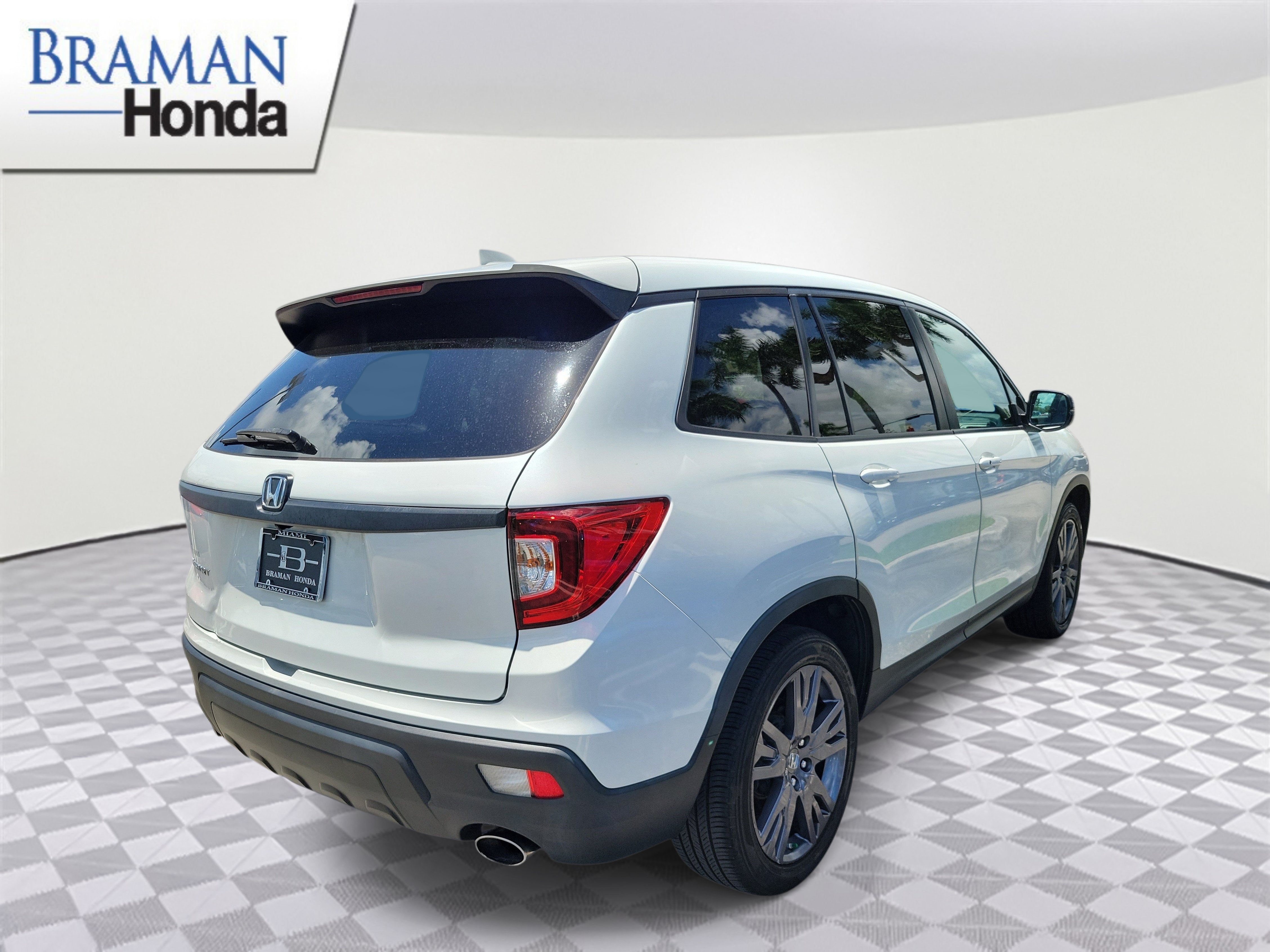 Certified 2021 Honda Passport EX-L image 3