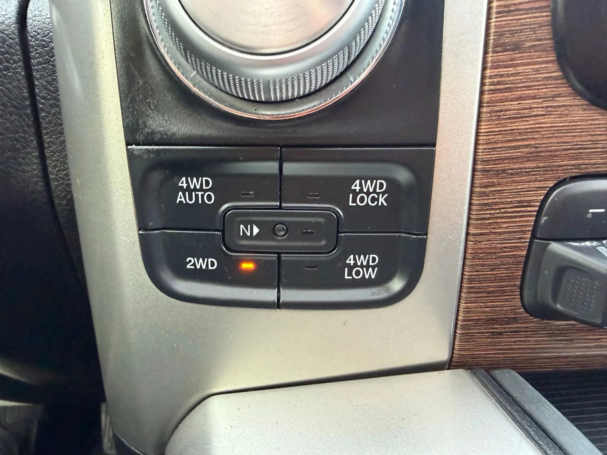 Used 2017 RAM 1500 Laramie image 25