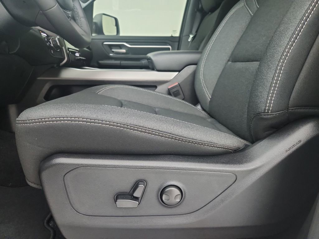 New 2026 RAM 1500 4x4 Crew Cab image 20