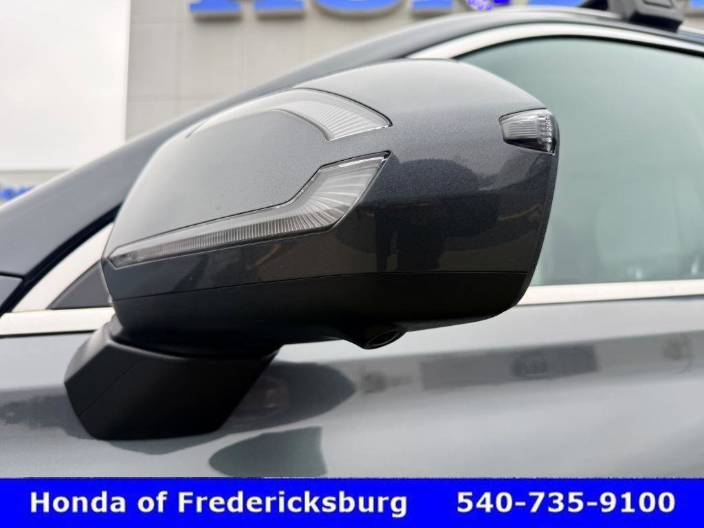 Used 2022 Hyundai Palisade Limited w/ Winter Package image 16