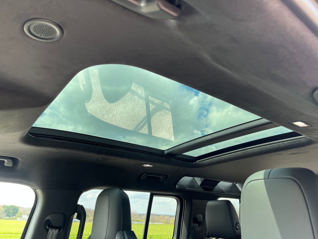 New 2026 Land Rover Defender 110 OCTA AWD/4WD image 14