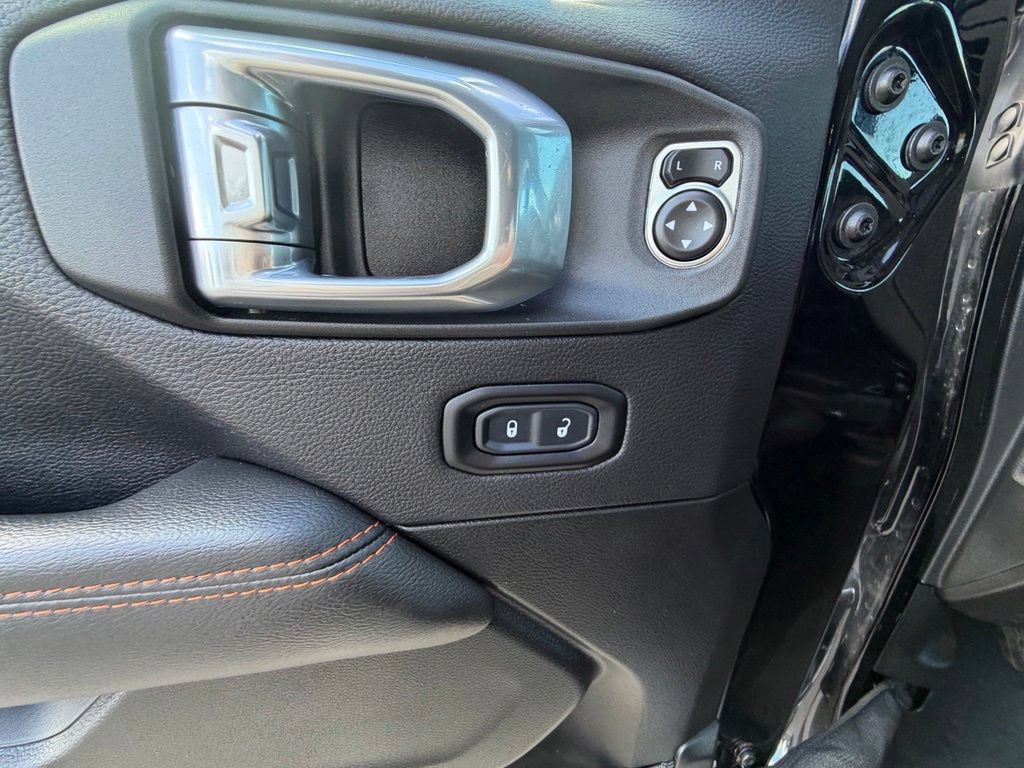 Used 2023 Jeep Gladiator Mojave w/ Trailer Tow Package AWD/4WD image 15