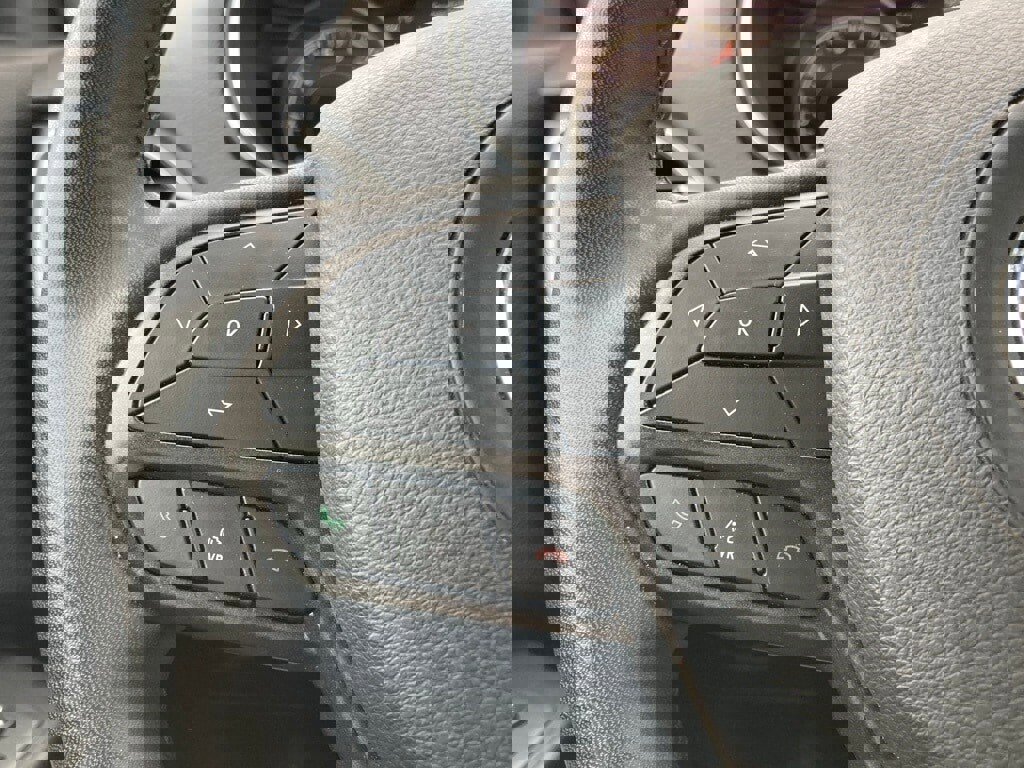 Used 2022 Jeep Cherokee Trailhawk image 14