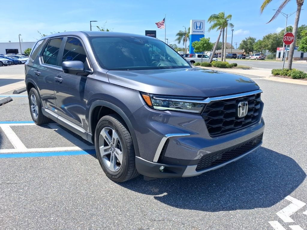 Certified 2025 Honda Pilot EX-L image 3