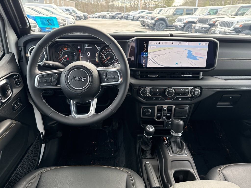 Certified 2025 Jeep Wrangler Sahara AWD/4WD image 20