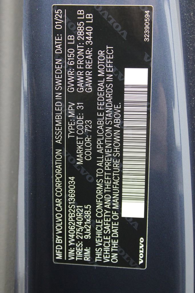 Certified 2025 Volvo XC90 B6 Plus AWD/4WD image 33
