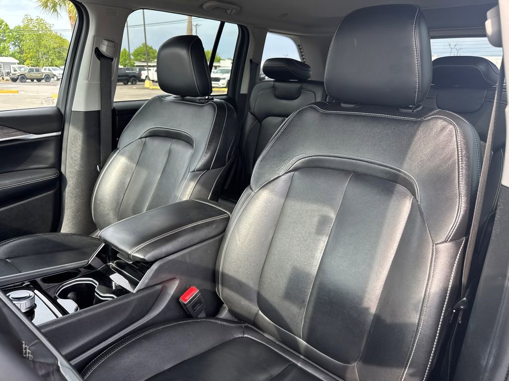 Used 2023 Jeep Grand Cherokee Limited w/ Black Appearance Package RWD image 11