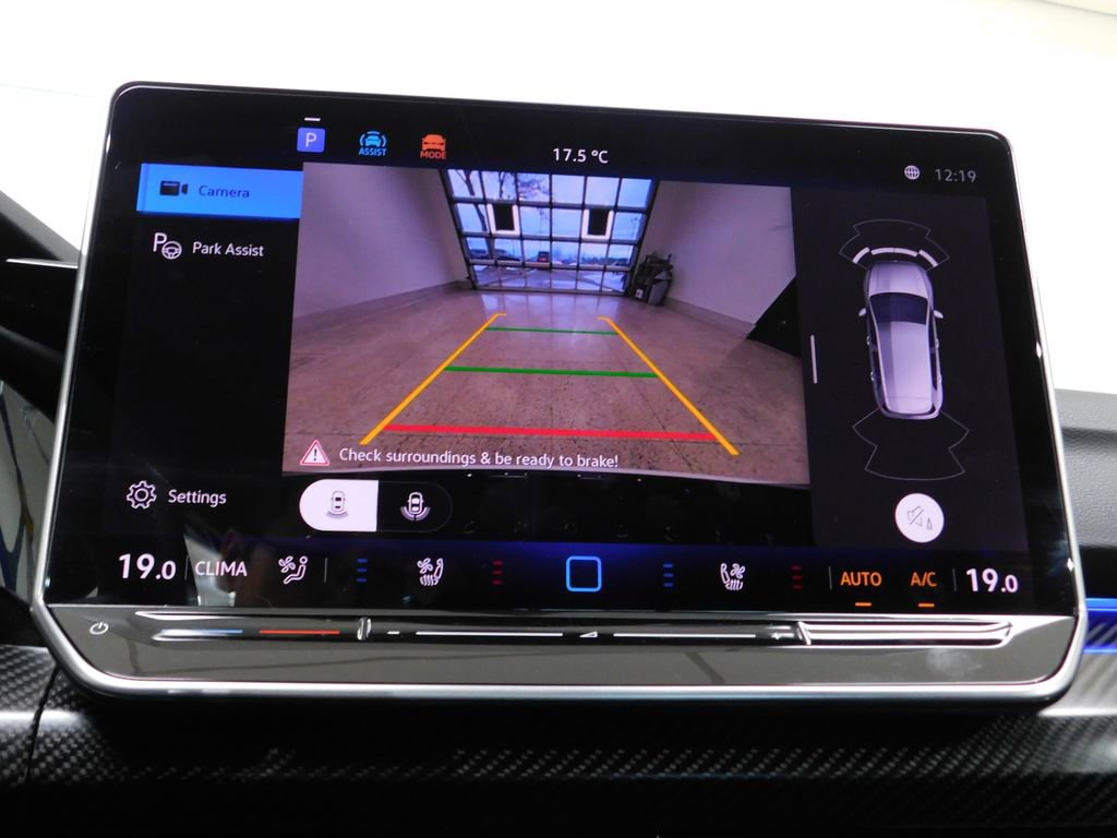 Used 2025 Volkswagen Golf R Black Edition image 60