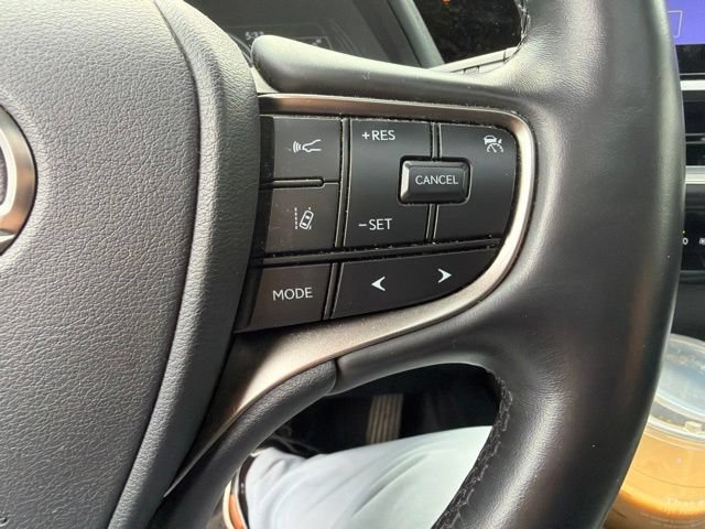 Used 2023 Lexus UX 250h FWD w/ Accessory Package (Z1) image 10
