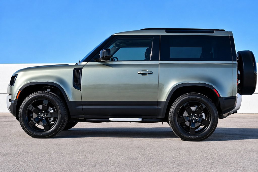 Used 2024 Land Rover Defender 90 S AWD/4WD image 4