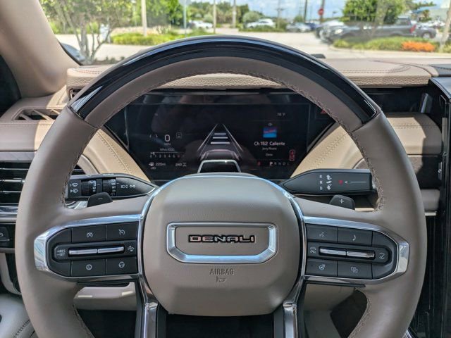 Used 2025 GMC Yukon Denali w/ Denali Reserve Package AWD/4WD image 25
