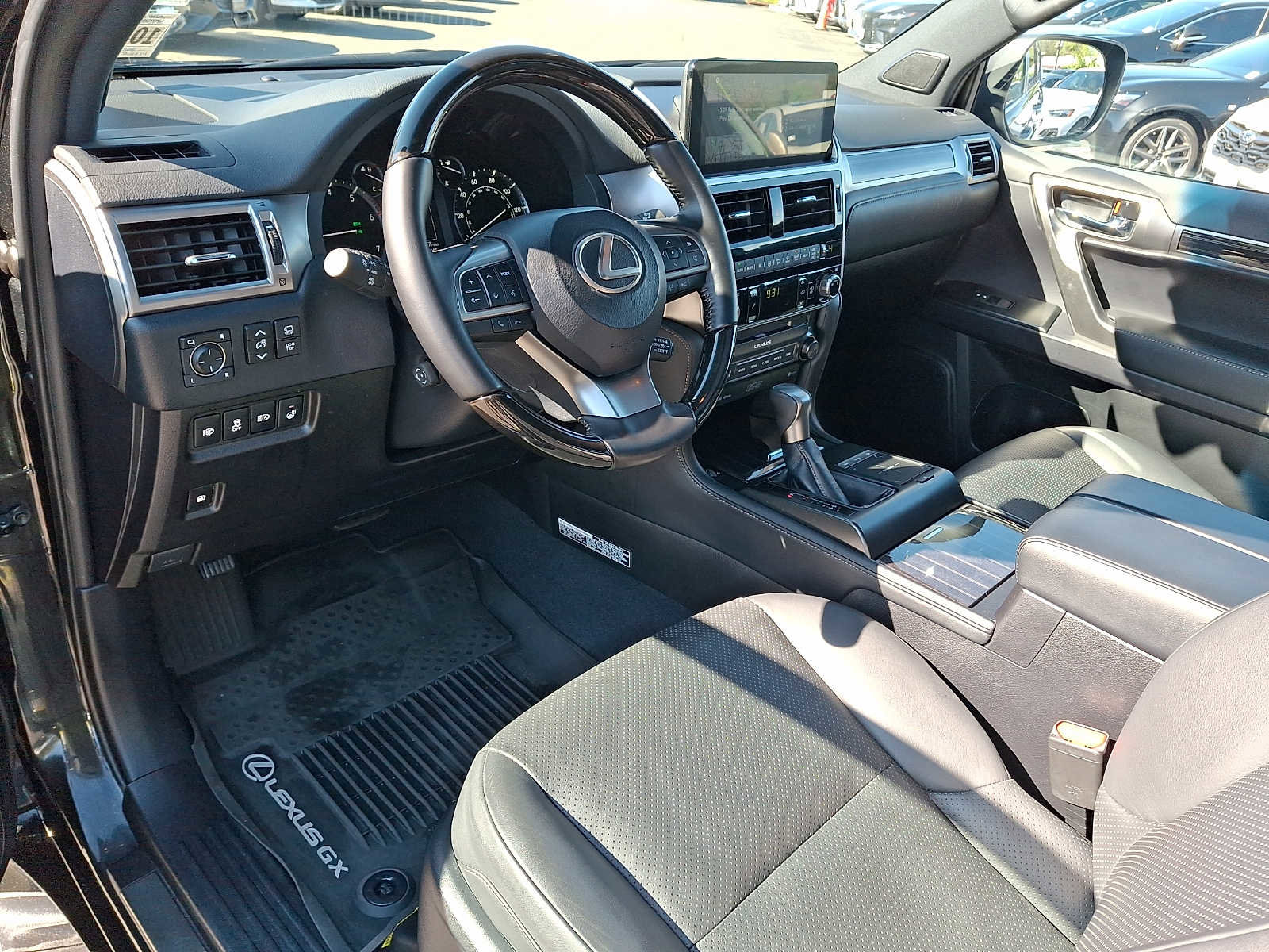 Used 2023 Lexus GX 460 Luxury w/ Sport Design Package AWD/4WD image 10
