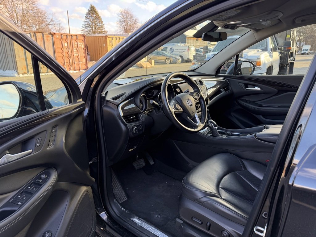 Used 2020 Buick Envision Essence image 2