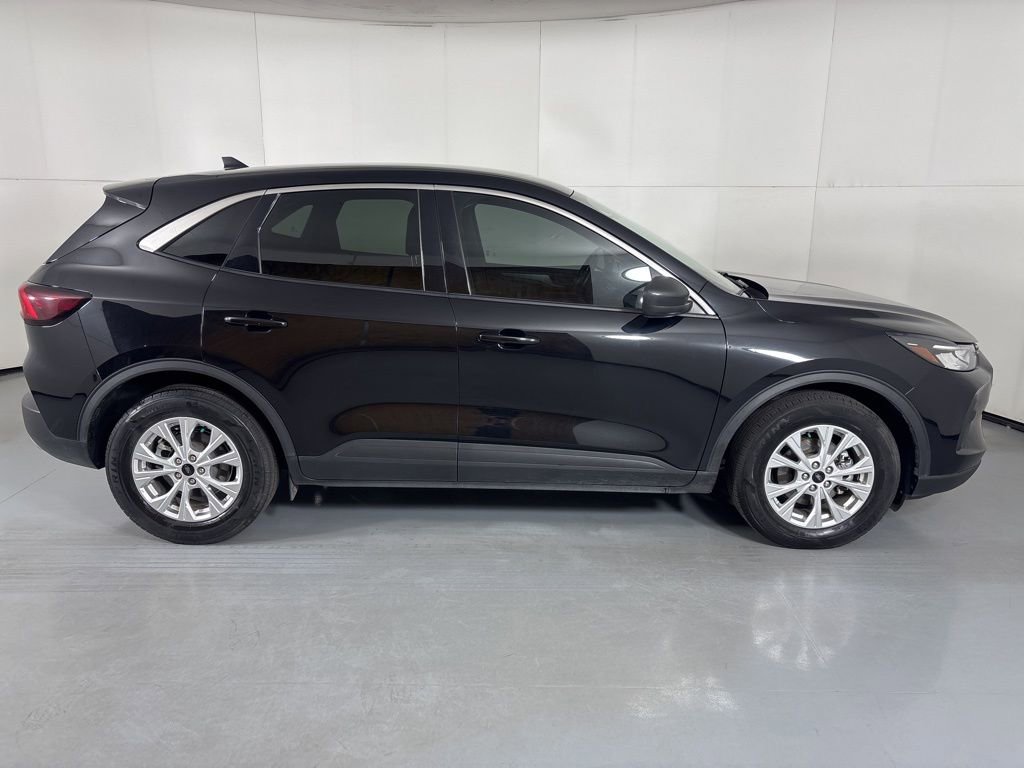 Used 2024 Ford Escape Active FWD image 9