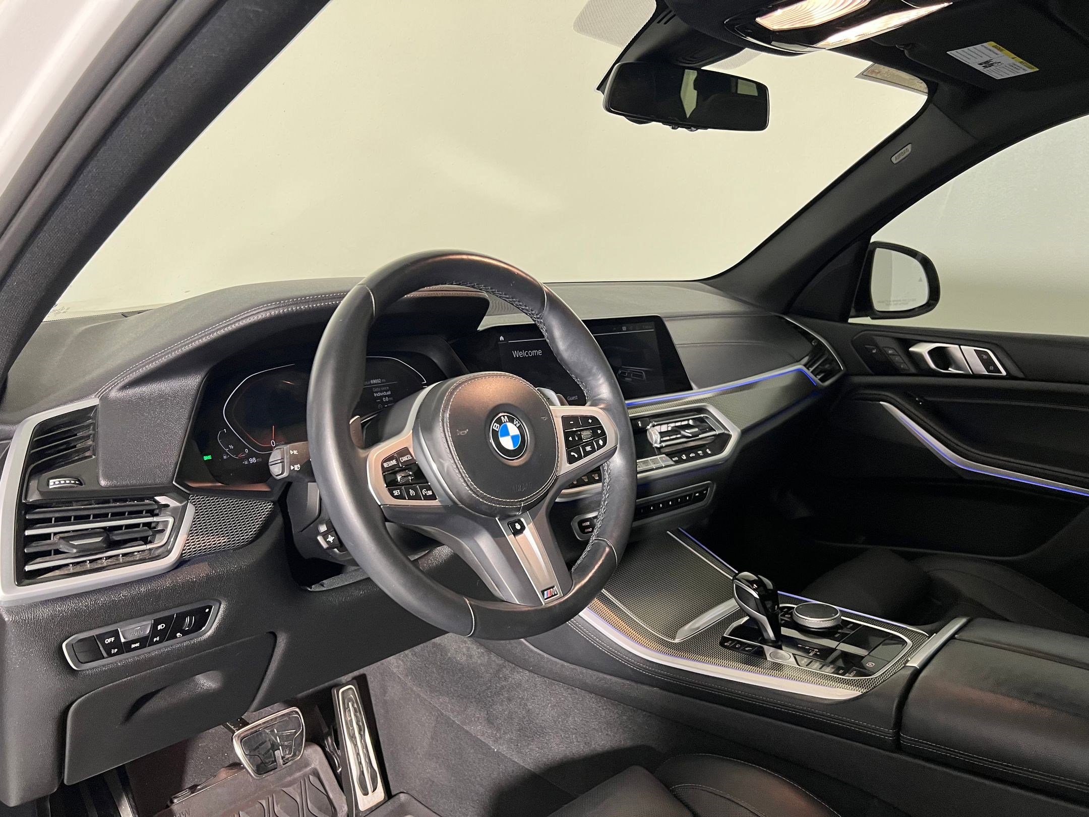 Used 2022 BMW X5 xDrive40i w/ M Sport Package image 4