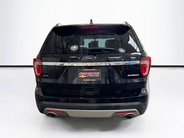 Used 2016 Ford Explorer XLT w/ Equipment Group 202A image 4